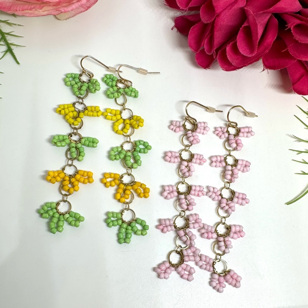 NEW⚜️Handmade Delicate Pink Beaded Dangly Earrings - Picture 5 of 5